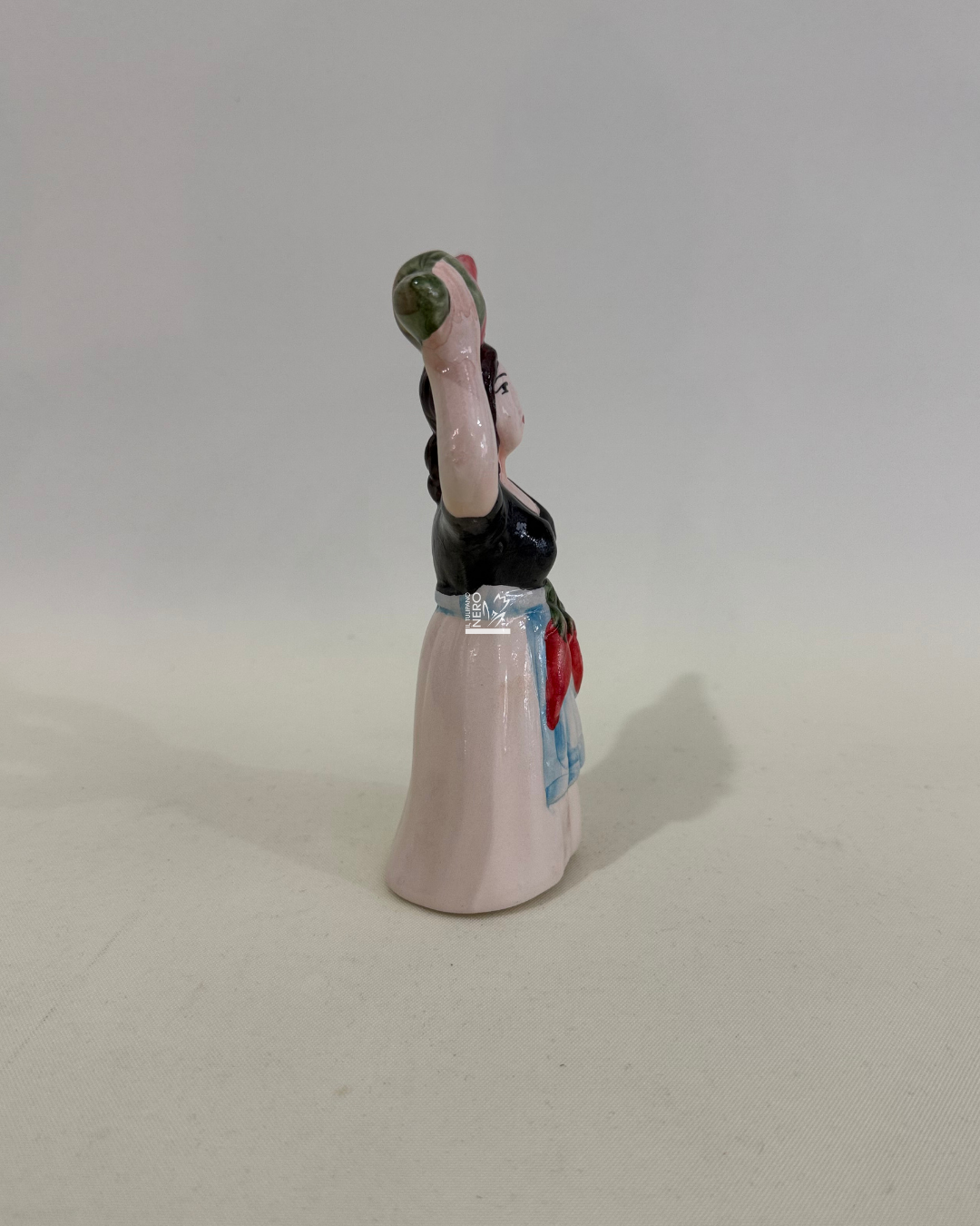 Donna con Peperoncini Media | Ceramiche Artistiche Calabresi