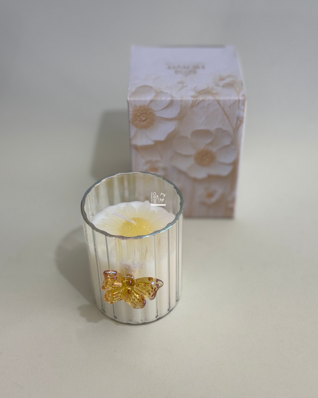 Candela Profumata Daisy J'adore Farfalla Ambra | HERVIT Creations