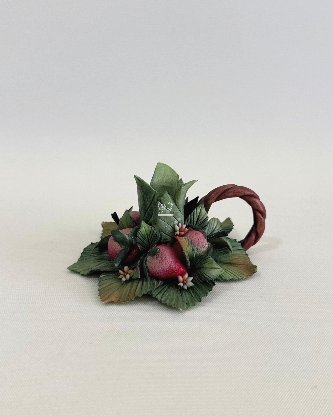 Brocca con Fragoline Grande | Capodimonte