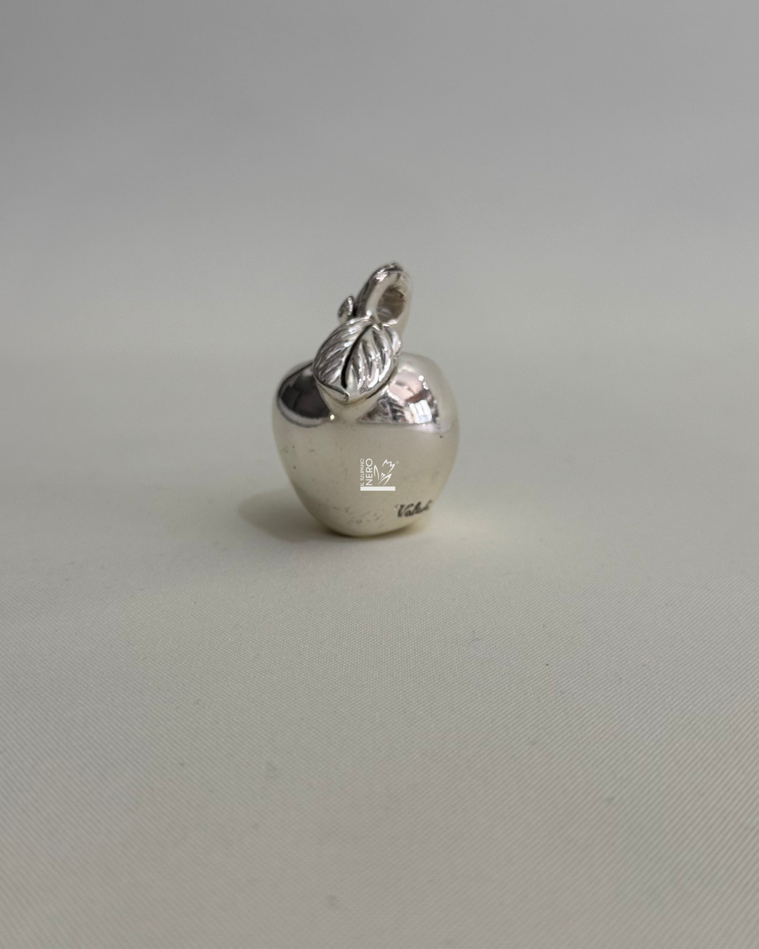 Mela | VALENTI & CO.