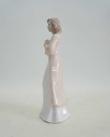 Ragazza con Rosa Rossa Porcellana | Royal Class-HERVIT