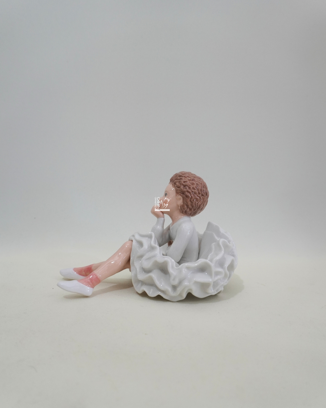 Ballerina Seduta Porcellana | Royal Class-HERVIT