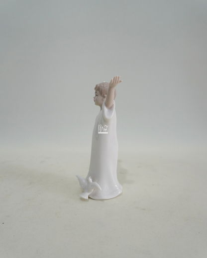 Bambino con Colombe Porcellana | Royal Class-HERVIT