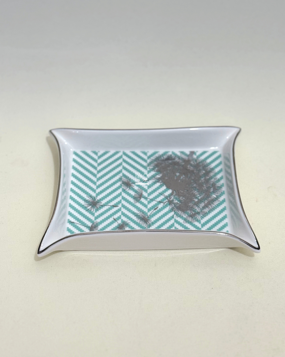 Svuotatasche con Bordo Argento | HENRIETTE