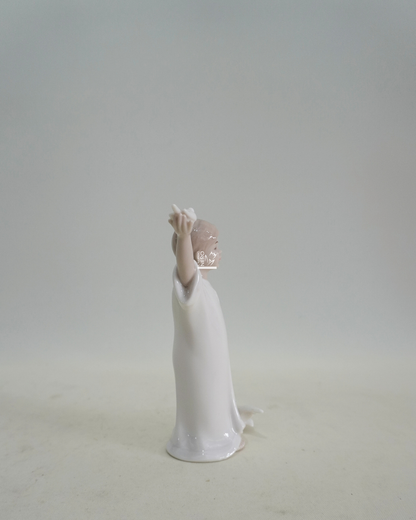 Bambino con Colombe Porcellana | Royal Class-HERVIT