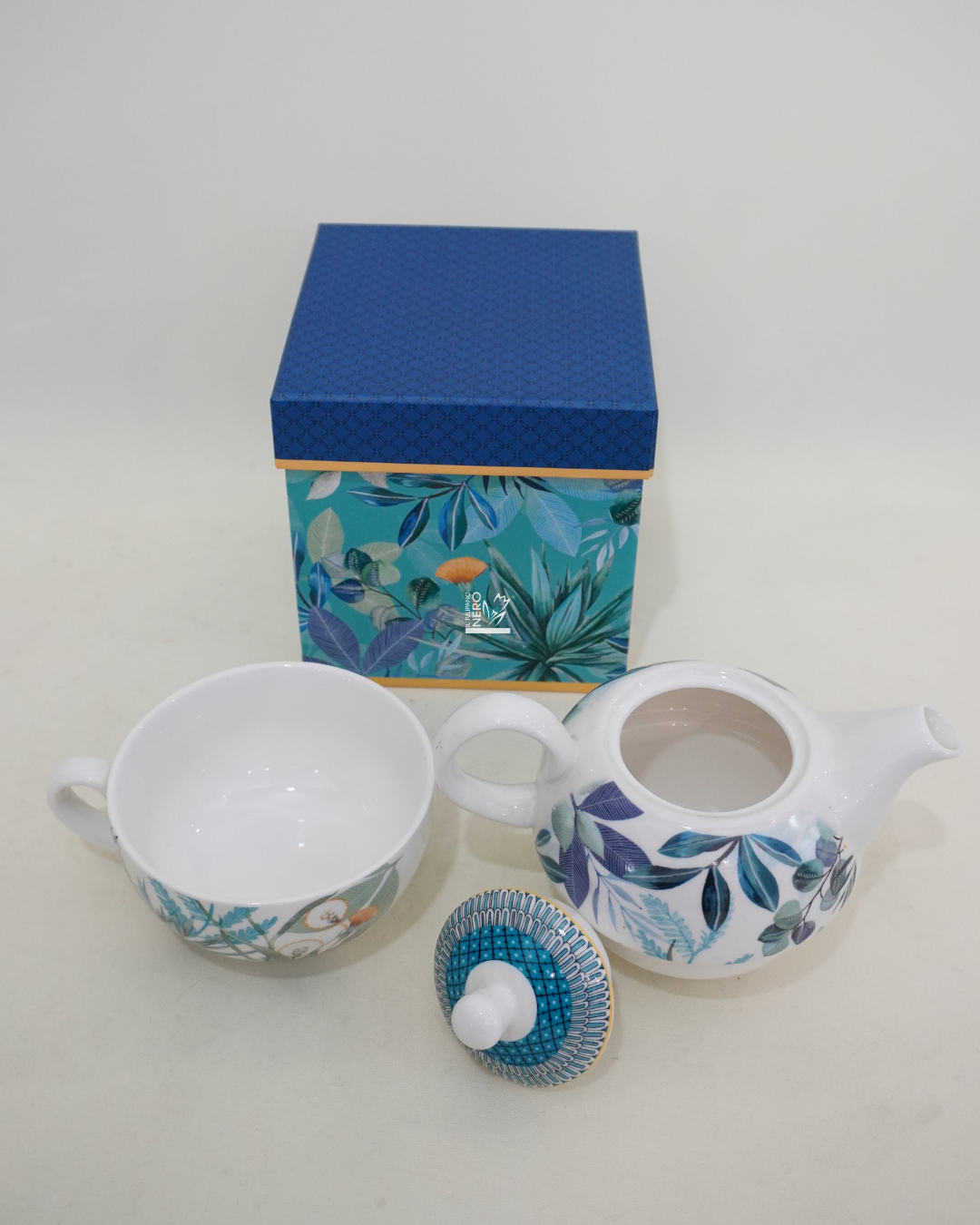 Teiera e Tazza in Porcellana con Decoro Floreale | HENRIETTE