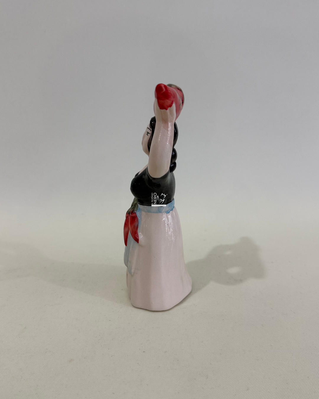 Donna con Peperoncini Media | Ceramiche Artistiche Calabresi