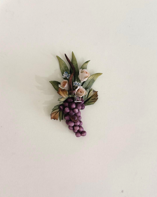 Tralcio con Uva e Rose | Capodimonte