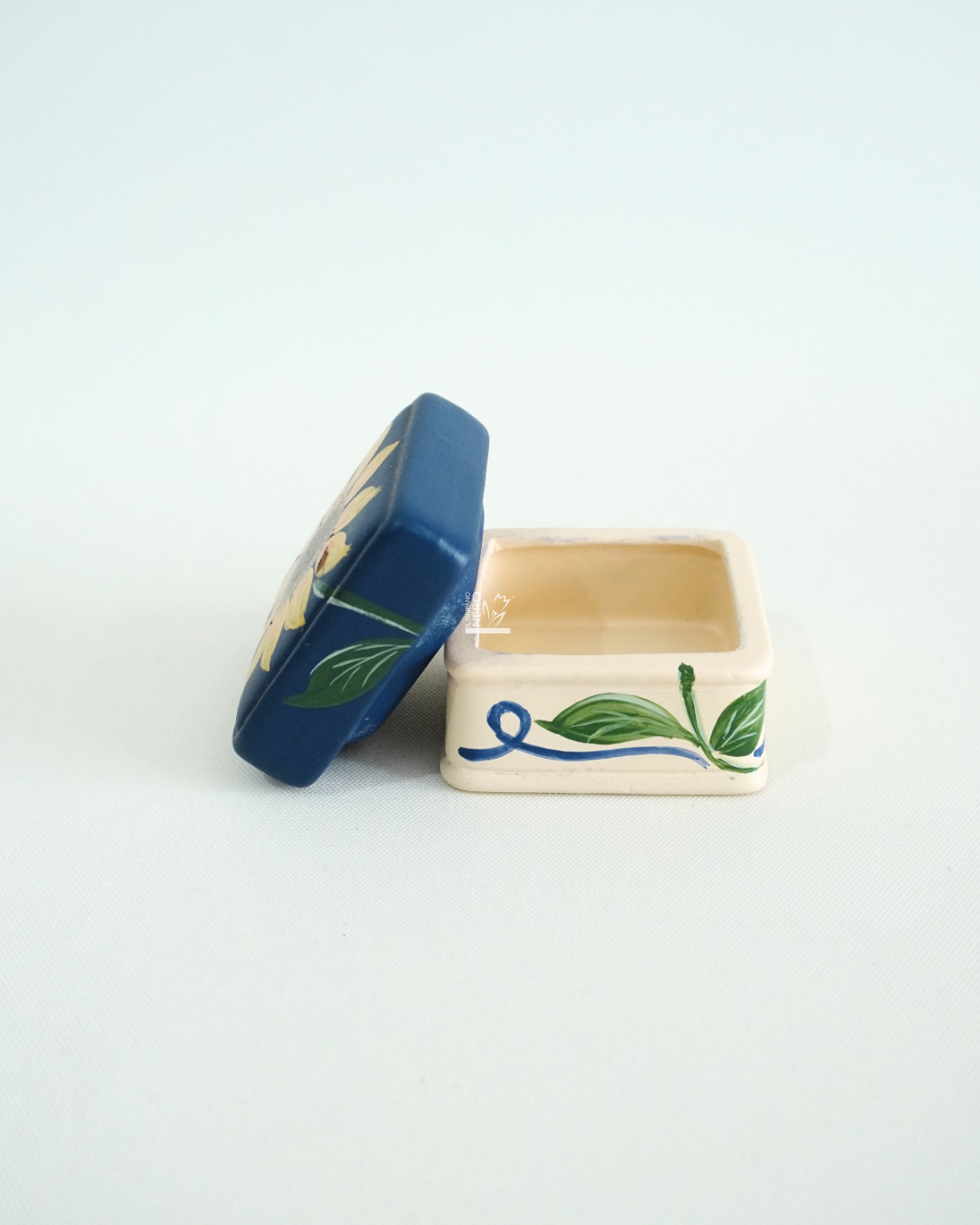 Scatolina Quadrata Blu con Girasole | Capodimonte