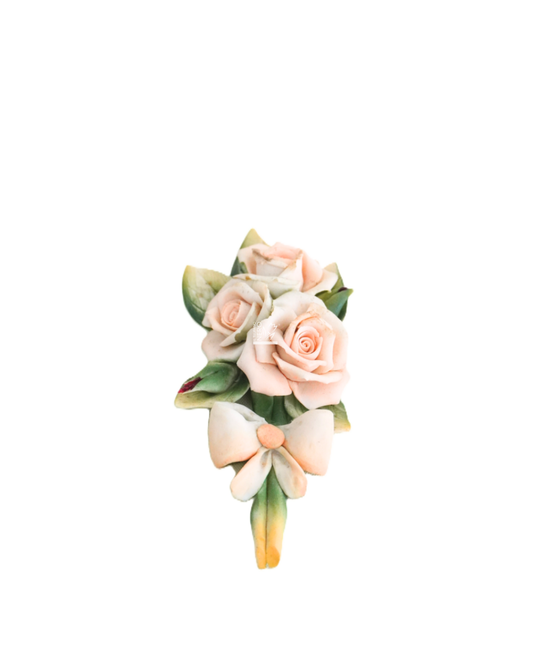 Bouquet di Rose Sfumate con Fiocco | Capodimonte
