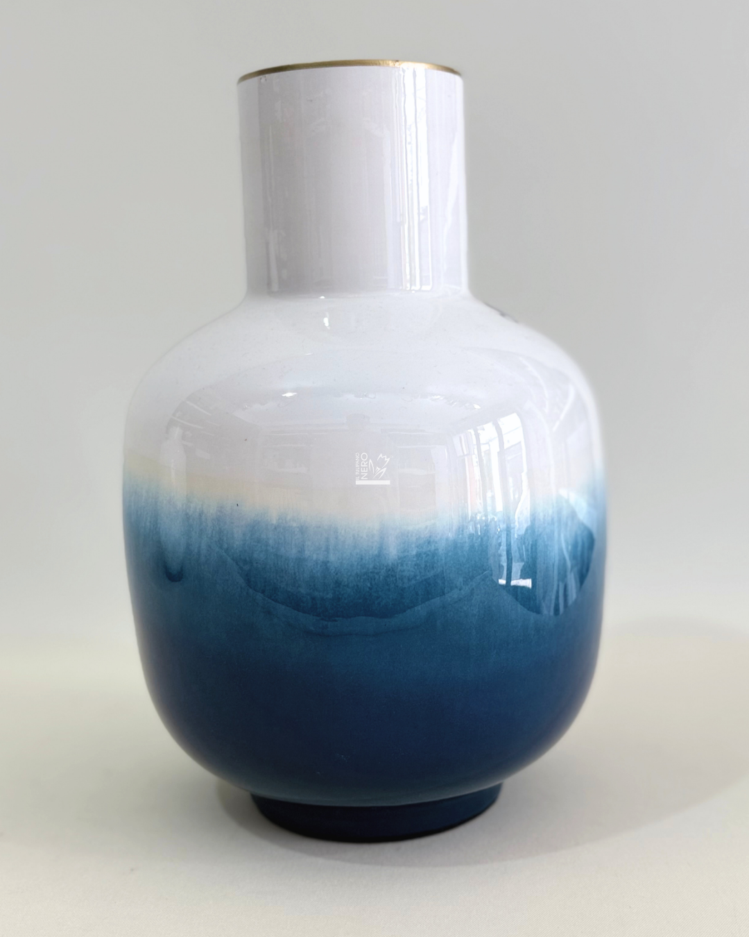 Vaso Amphora in Metallo Bianco e Blu